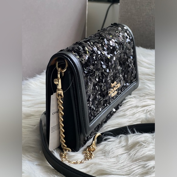 💰SOLD - CP188 - Coach Flap Clutch Crossbody - Picture 3 of 14